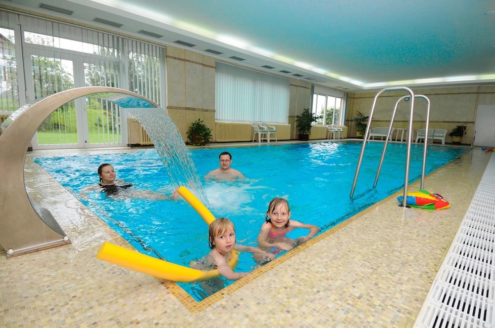Отель Agricola Sport & Wellness Centre Марианске-Лазне Экстерьер фото