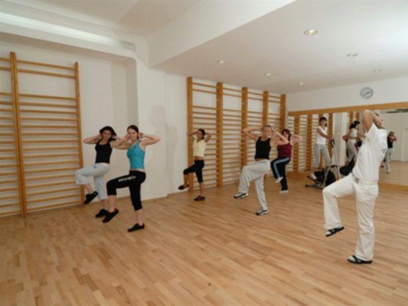 Отель Agricola Sport & Wellness Centre Марианске-Лазне Экстерьер фото