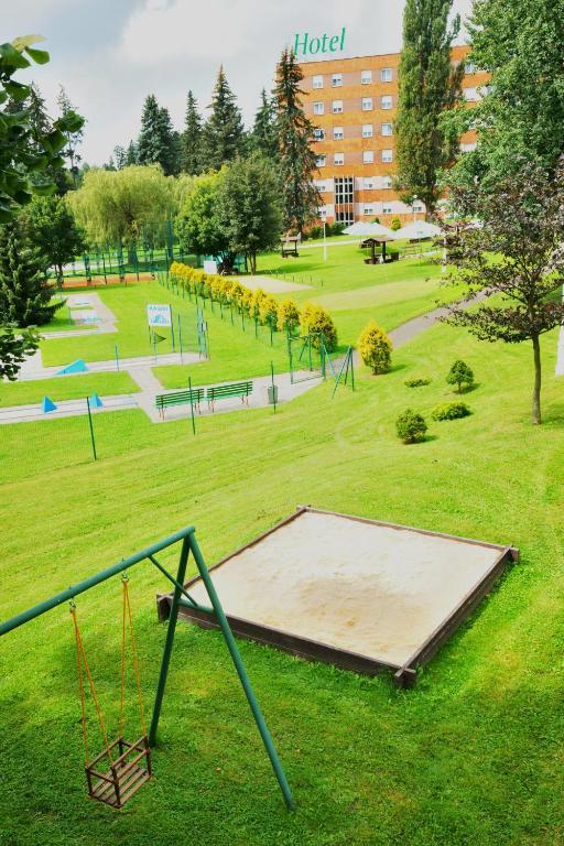 Отель Agricola Sport & Wellness Centre Марианске-Лазне Экстерьер фото